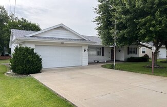 415 N H St, Monmouth, IL 61462