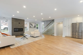 12 Belmont St Unit 12, Newton, MA 02458
