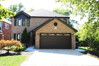 2220 Eastview Dr, Des Plaines, IL 60018