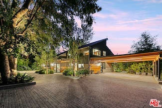 20605 Cheney Dr, Topanga, CA 90290