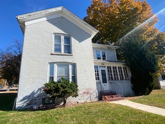 502 Monroe St, Valparaiso, IN 46383