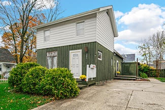 201 H St, La Porte, IN 46350