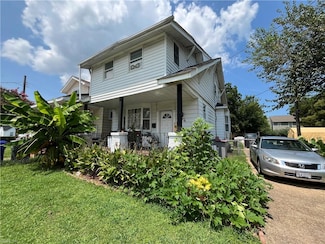 974 Philpotts Rd, Norfolk, VA 23513