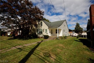 2827 12th St NW, Canton, OH 44708