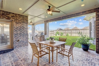 655 Bedias St, Webster, TX 77598