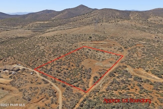 17301 E Cardinal Ln, Dewey, AZ 86327