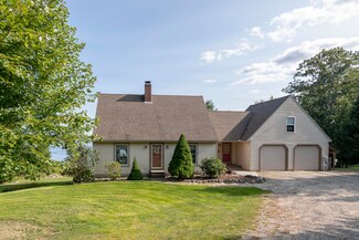 304 Captain John Parker Rd, Phippsburg, ME 04562