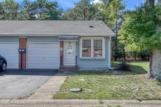 28 Yorktowne Pkwy Unit B, Whiting, NJ 08759