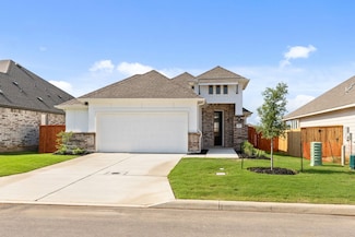 Hale, Castroville, TX 78009