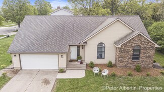 2120 Rolling Hills Dr SE, Grand Rapids, MI 49546