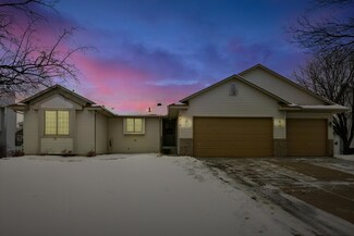 5426 89th Crescent Cir N, Brooklyn Park, MN 55443