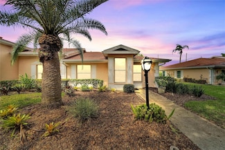 120 Knollpoint Dr, Sun City Center, FL 33573