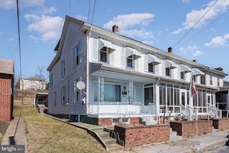 180 Market St, Highspire, PA 17034