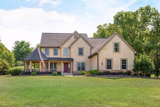6449 Riverside Dr, Powell, OH 43065