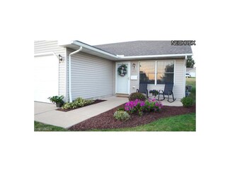 403 Spruce St, Barberton, OH 44203
