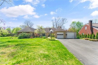 3648 Glenmere Dr, Youngstown, OH 44511