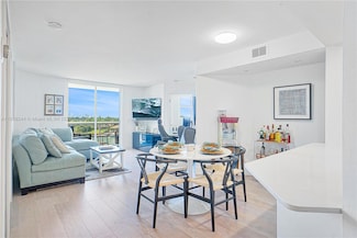 5880 Collins Ave Unit 603, Miami Beach, FL 33140