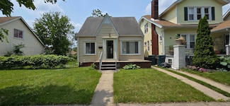 7335 Maple St, Dearborn, MI 48126