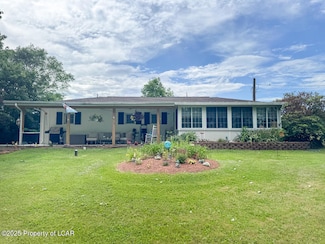 208 Clarks Valley Rd, Tower City, PA 17980