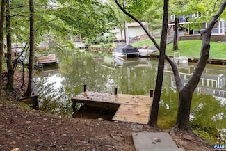 13 Chatham Ln, Palmyra, VA 22963