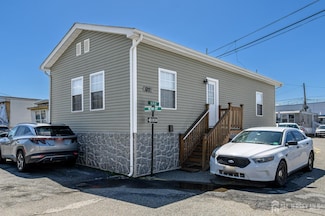 1 Helen Dr, Moonachie, NJ 07074
