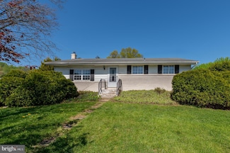 5291 Bow Ln, Emmaus, PA 18049