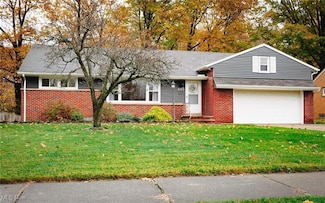 445 Hillcrest Dr, Cleveland, OH 44143