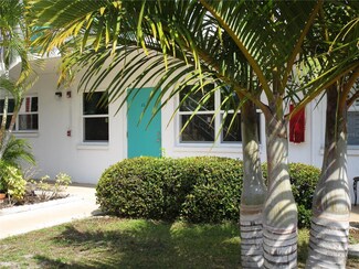 6055 21st St N Unit 2, Saint Petersburg, FL 33714