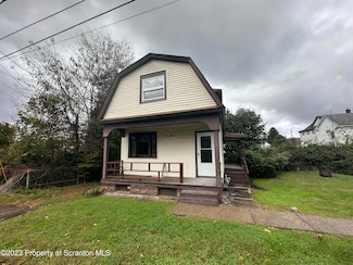 932 S Hanover St, Nanticoke, PA 18634