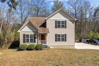 2125 Coinjock Cir, Fayetteville, NC 28304