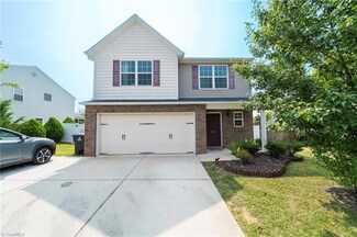 3321 Grandview Club Rd, Pfafftown, NC 27040