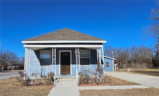 2531 Morton Ave, Parsons, KS 67357