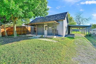 205 N Bean St, Howe, TX 75459