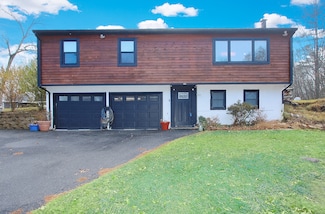 5 Deer Trail, Sandy Hook, CT 06482