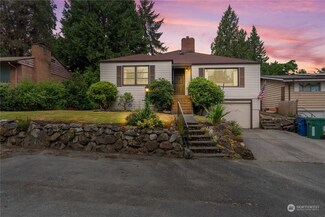 10045 38th Ave NE, Seattle, WA 98125