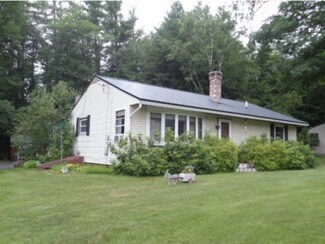 53 Crescent St, Hill, NH 03243