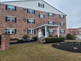 305 Pine St Unit 2, Lowell, MA 01851