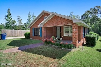 17395 NE Pear St, Blountstown, FL 32424