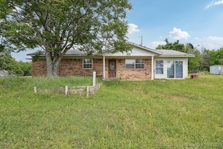 25684 S 110th St E, Porum, OK 74455