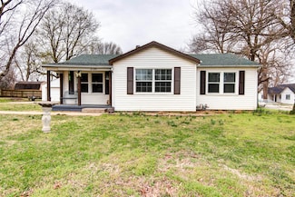 3159 N Howard Ave, Springfield, MO 65803