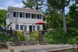 5263 Conway Dr, Honeoye, NY 14471
