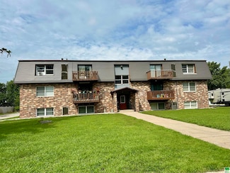 710 Geisinger Rd Unit 12, Storm Lake, IA 50588