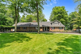 9800 Hollingson Rd, Clarence, NY 14031