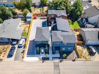 443 S 43rd St, Springfield, OR 97478