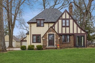 2054 Cessna St, Ames, IA 50014