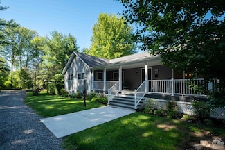 186 Richmond Rd, Valatie, NY 12184