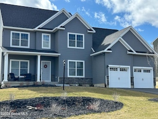 2 Jack Dr, Mechanicville, NY 12118