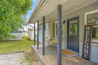 2505 Marshall St, Maryville, TN 37804