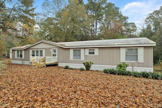 145 Northeast Dr, Laurel, MS 39443