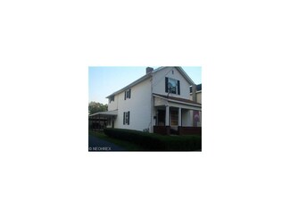 331 1st St, Wellsville, OH 43968